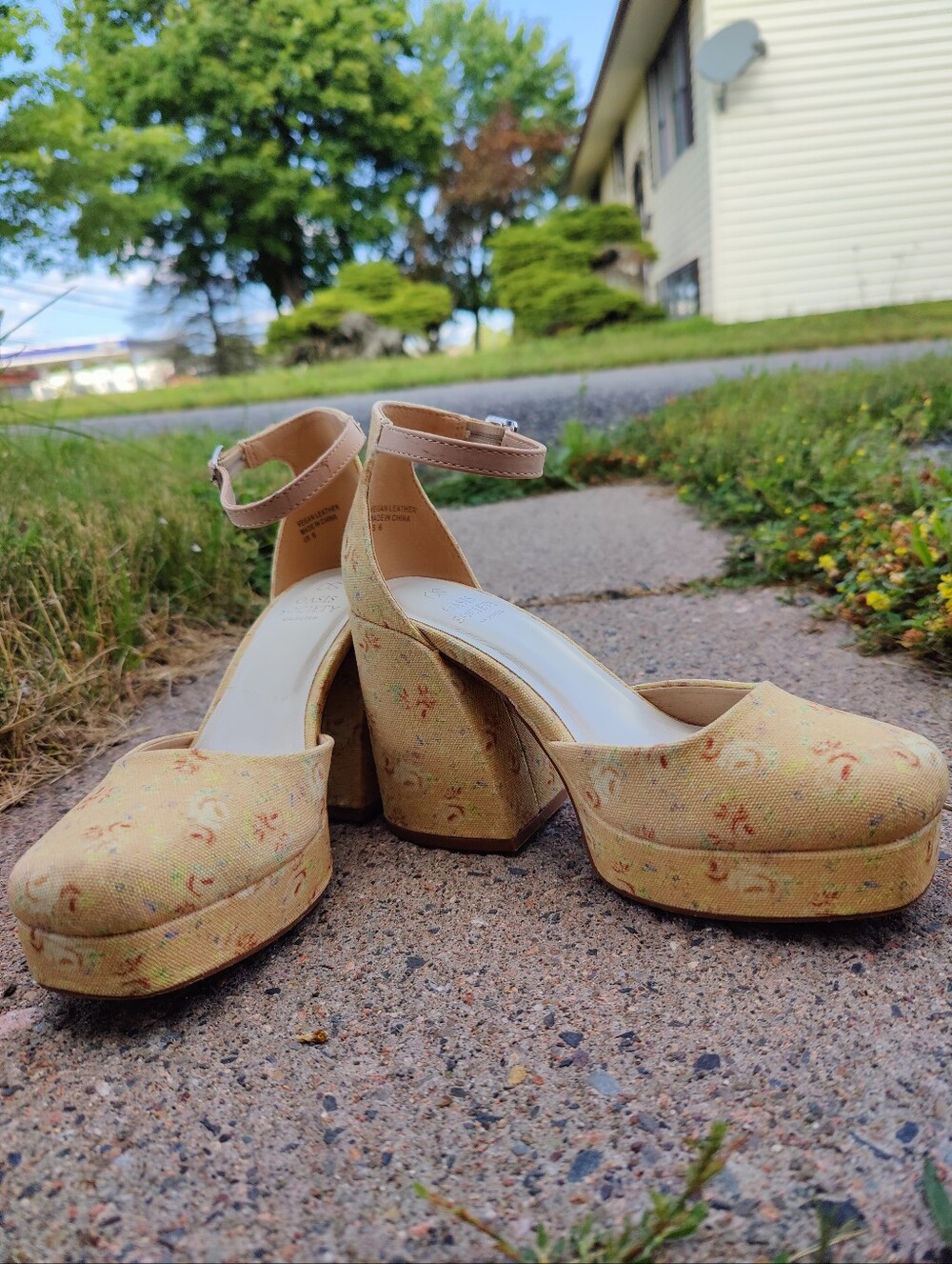 Oasis Society Beige Floral Ankle-Strap Platform Heels